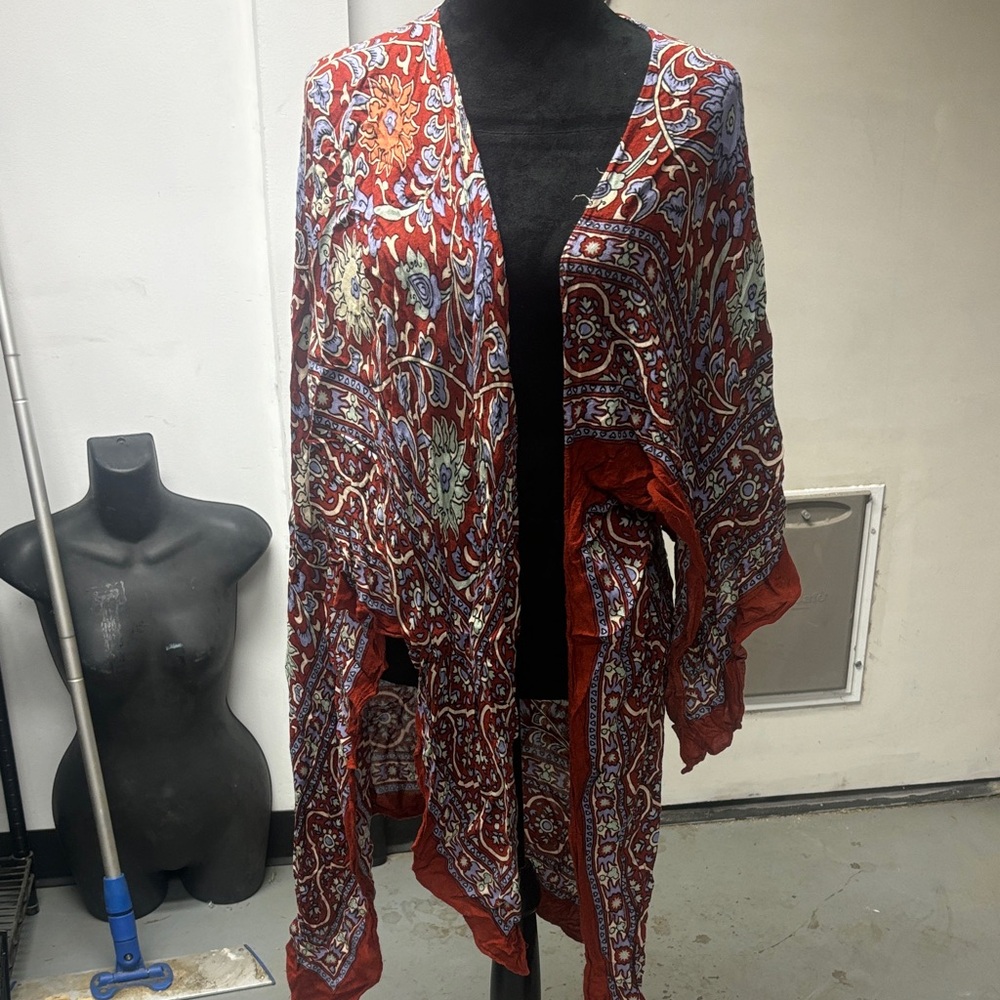 Red Paisley Women's Kimono